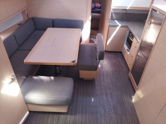 Image of Shooting Star yacht #12