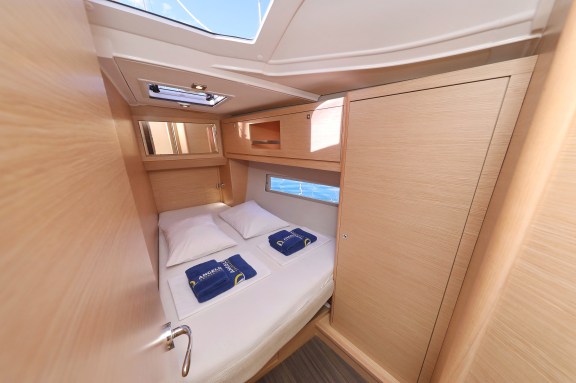 Image of Shooting Star yacht #29