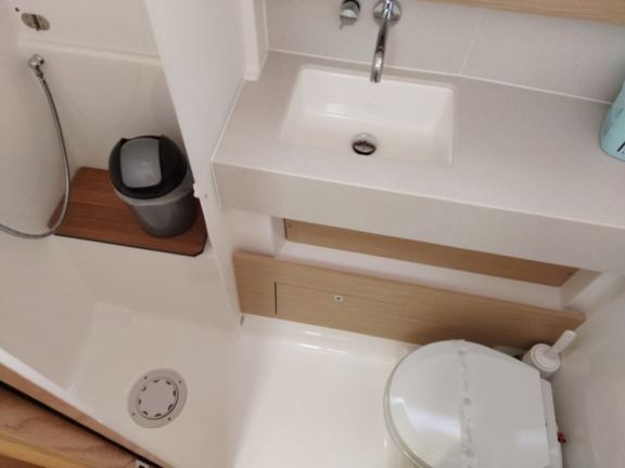 Image of Shooting Star yacht #32