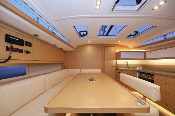 Image of Chill Course yacht #16