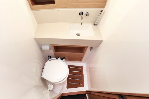 Image of Chill Course yacht #35