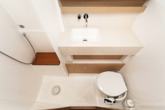 Image of Chill Course yacht #37