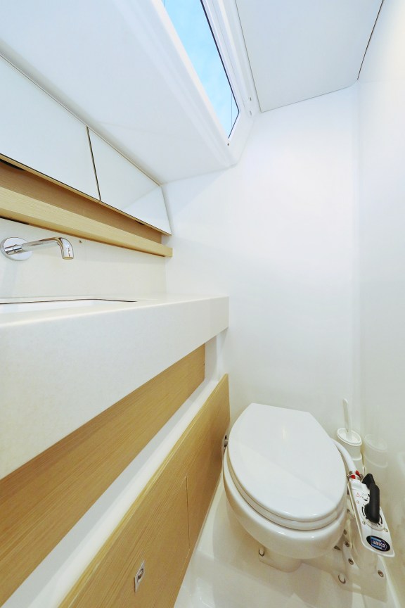 Image of Chill Course yacht #40