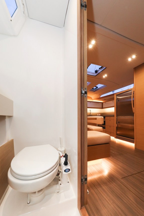 Image of Chill Course yacht #42