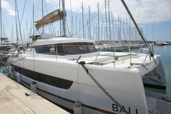 Image of Meme yacht #8