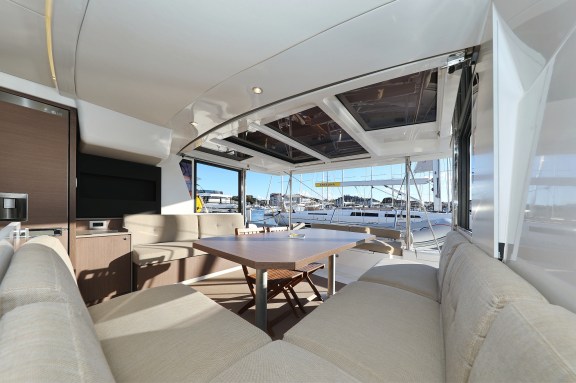 Image of Hubble yacht #17