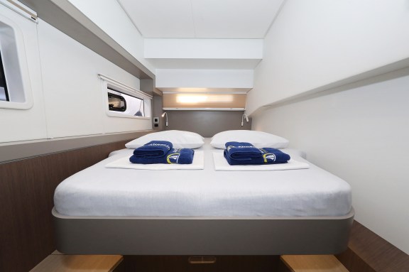 Image of Hubble yacht #31