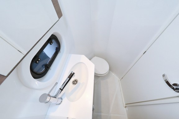 Image of Hubble yacht #34