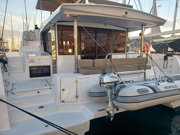 Image of James Webb yacht #4