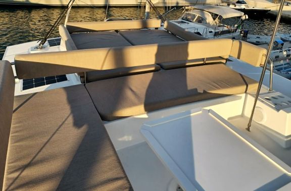 Image of James Webb yacht #6