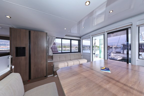 Image of James Webb yacht #12