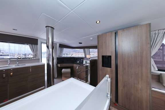 Image of James Webb yacht #14