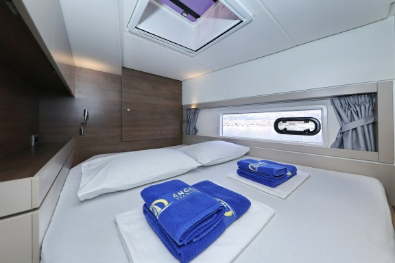 Image of James Webb yacht #20