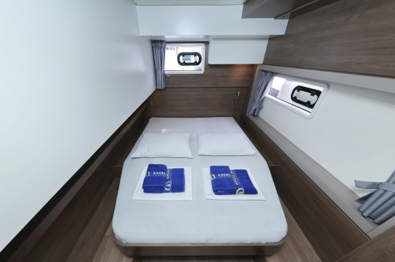 Image of James Webb yacht #24