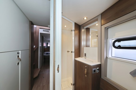 Image of James Webb yacht #36