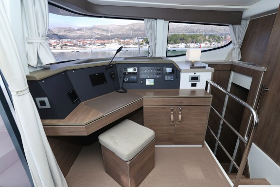 Image of James Webb yacht #41