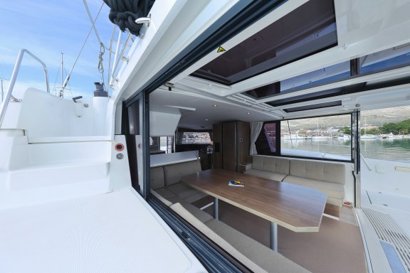 Image of James Webb yacht #37