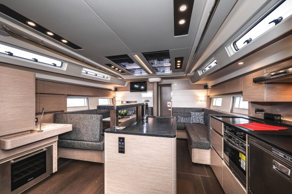 Image of Hot Stuff yacht #14