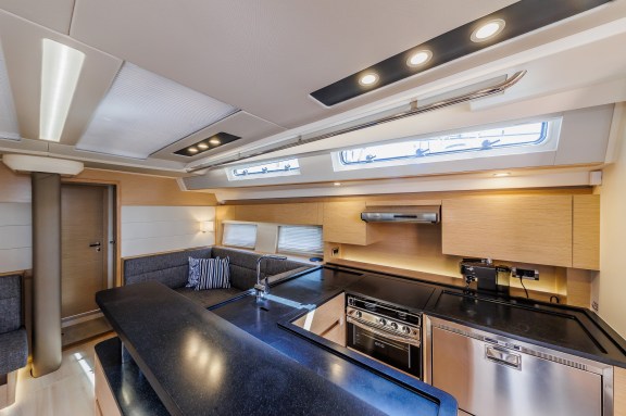 Image of Mischief yacht #16