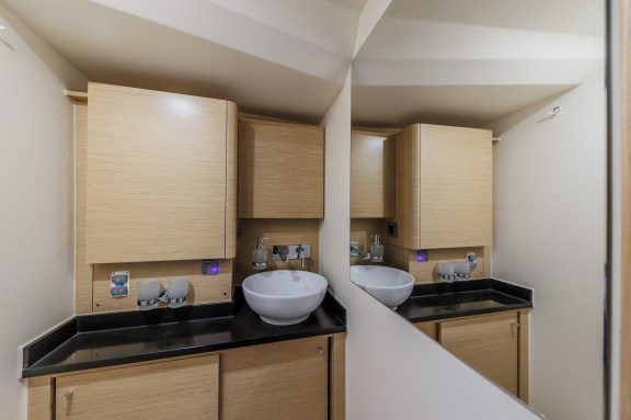 Image of Mischief yacht #23