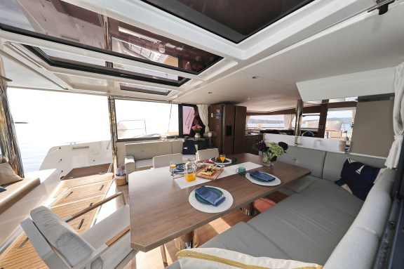 Image of La Vie Est Belle yacht #12