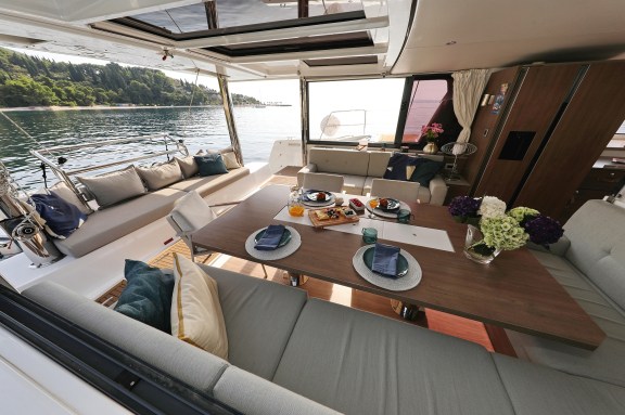 Image of La Vie Est Belle yacht #15