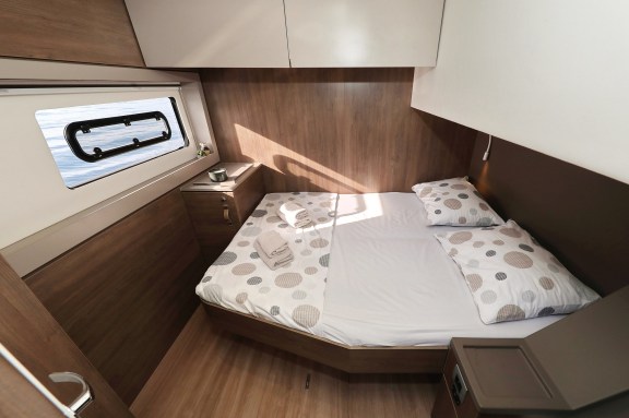 Image of La Vie Est Belle yacht #28