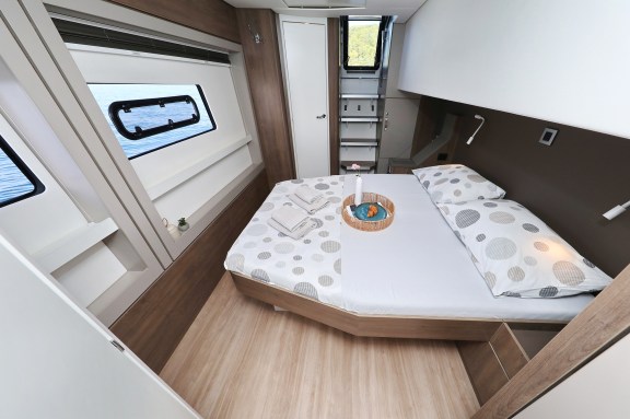 Image of La Vie Est Belle yacht #21