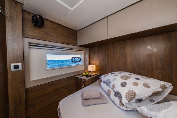 Image of Nouvelle Lune yacht #28