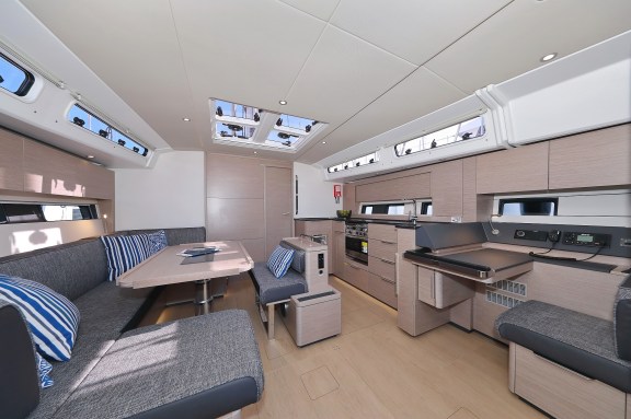 Image of Chrisphi yacht #10