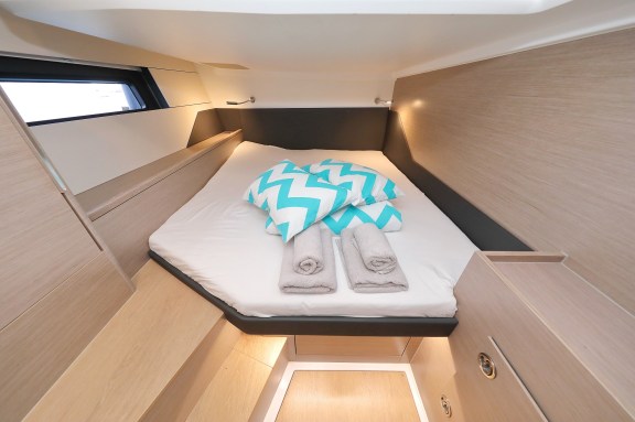 Image of Chrisphi yacht #19