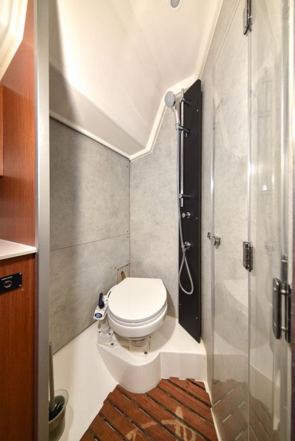 Image of Bella yacht #25