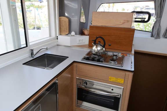 Image of Silver Kiss yacht #10