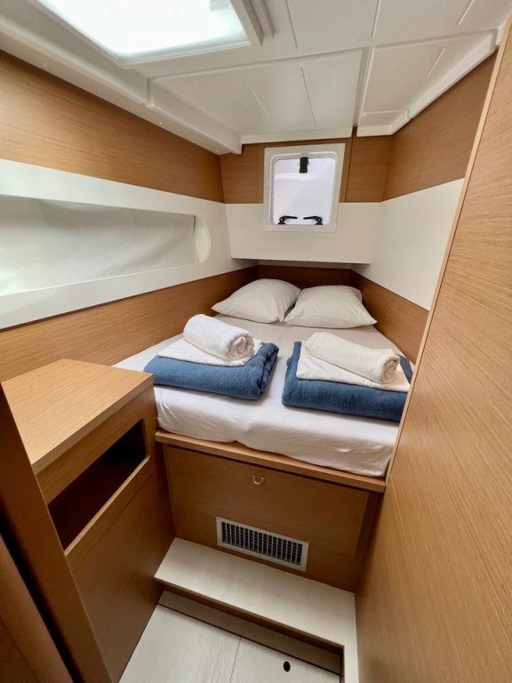 Image of Silver Kiss yacht #14