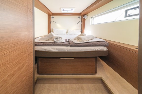 Image of Reina (ONLY SKIPPERED) yacht #5