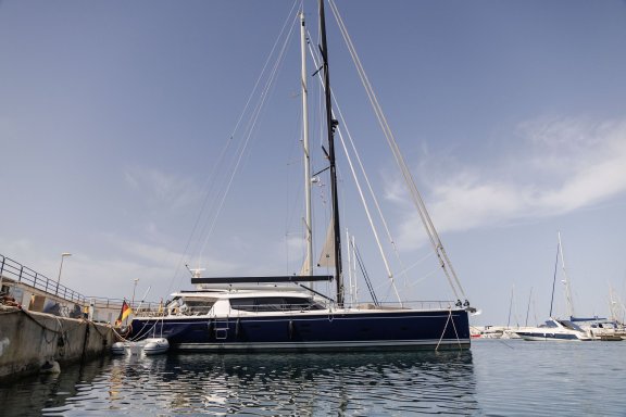 Image of Adventuro yacht #15