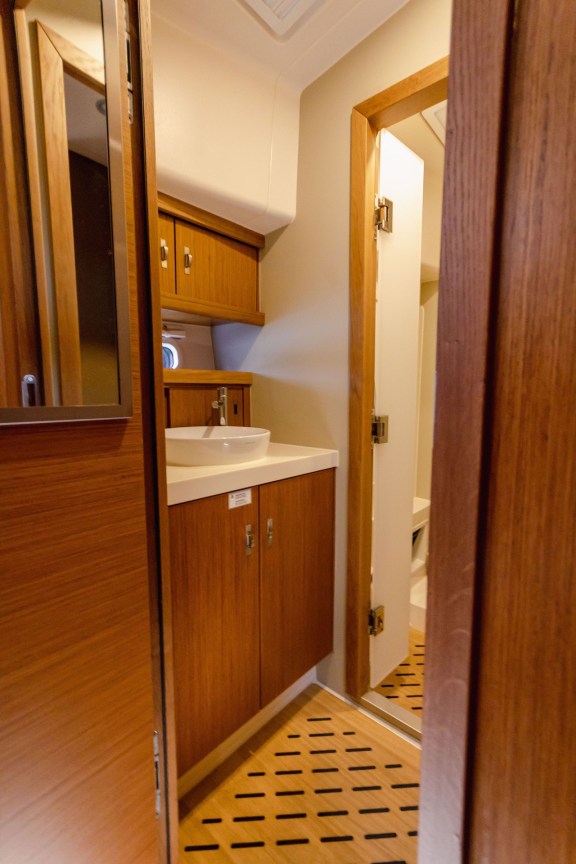 Image of Adventuro yacht #34