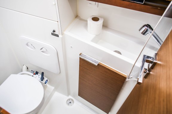 Image of Bahia Real yacht #18