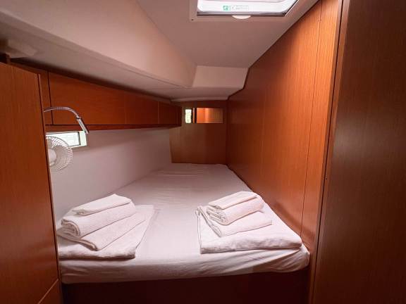 Image of Sail Betelgeuse yacht #14