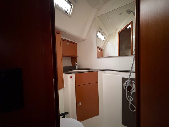 Image of Sail Betelgeuse yacht #20