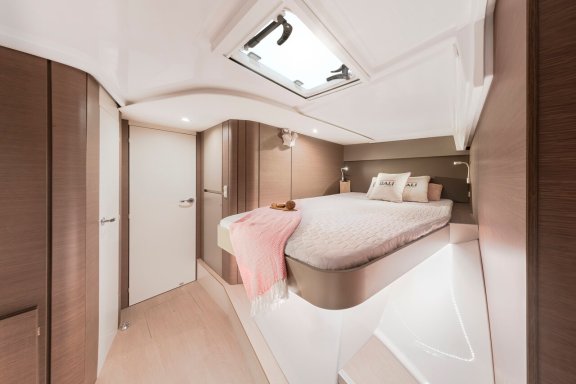 Image of Jupiter yacht #13