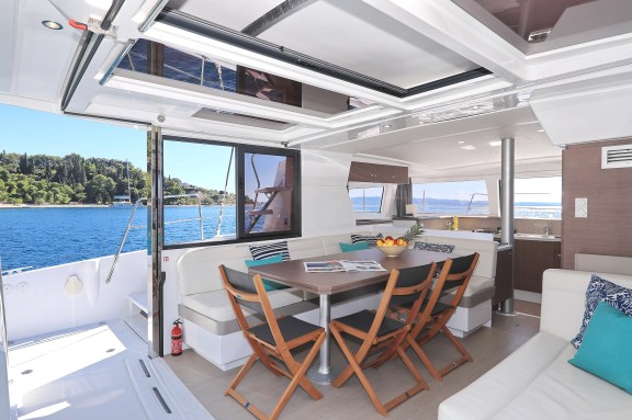 Image of Bisou yacht #12