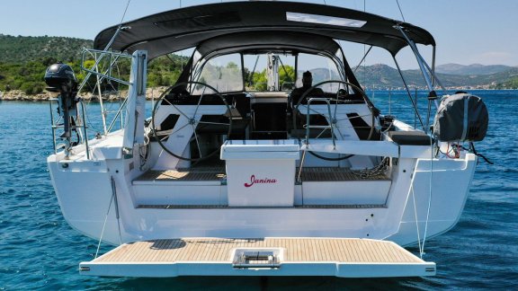 Image of Janina yacht #3