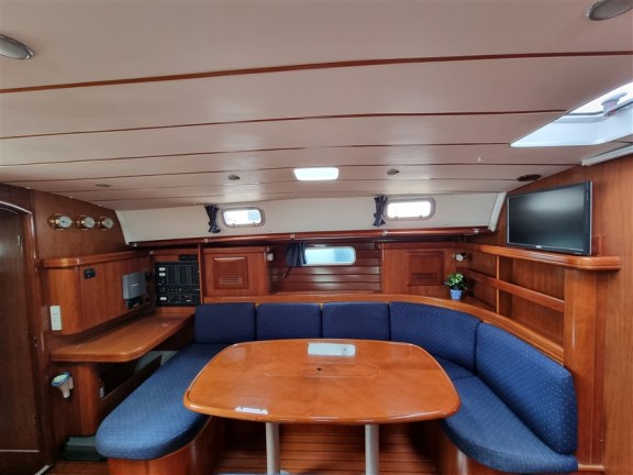 Image of White Lady yacht #7