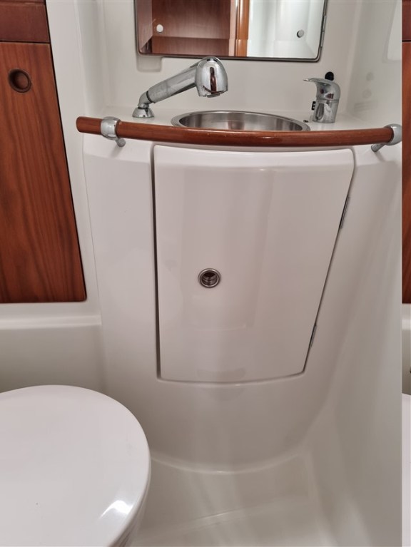 Image of White Lady yacht #18