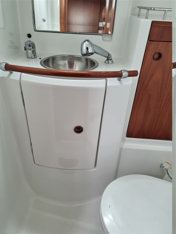 Image of White Lady yacht #17