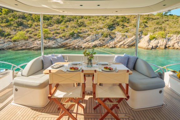 Image of Elizabeth yacht #3