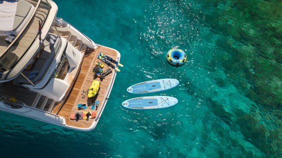 Image of Elizabeth yacht #9