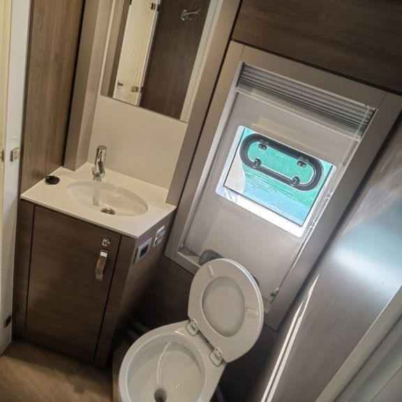 Image of LIFE’S BEEN GOOD yacht #12