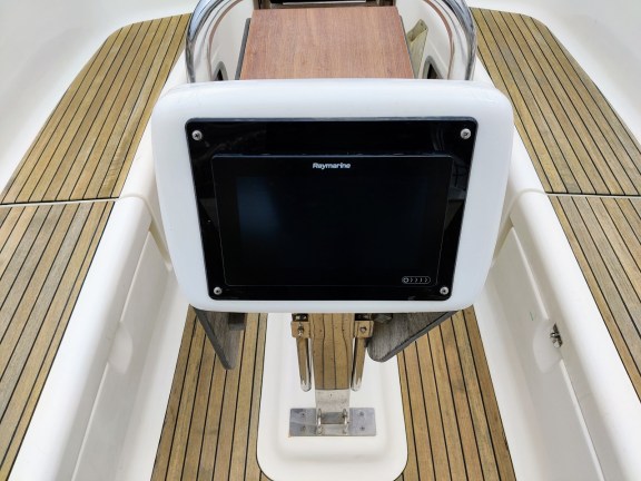 Image of Gin & Tonic yacht #5